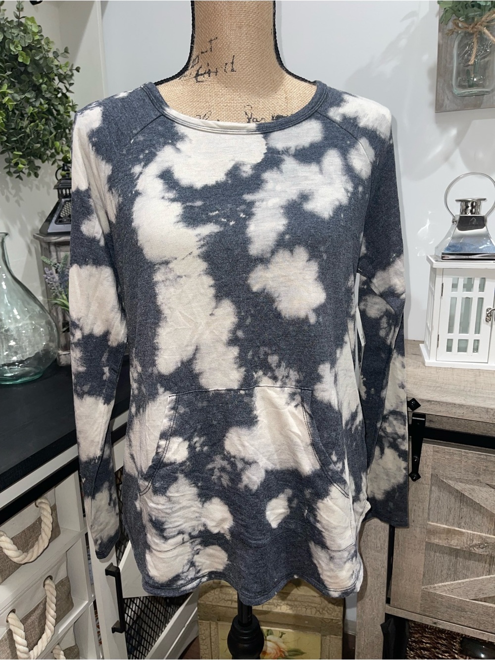 Tie-Dye Long Sleeve Pullover  - Gray & Off White